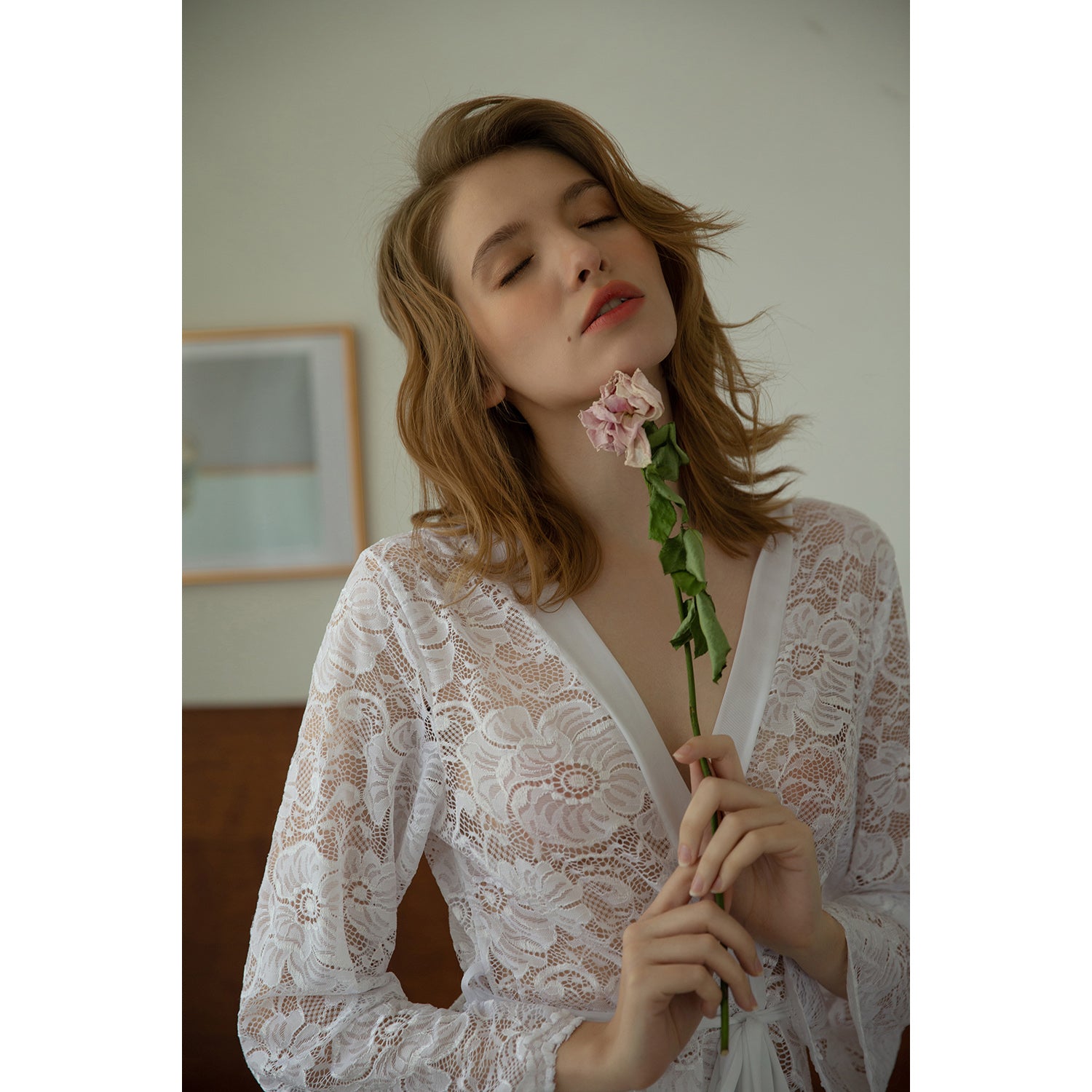 Ivory Bloom Lace Short Robe