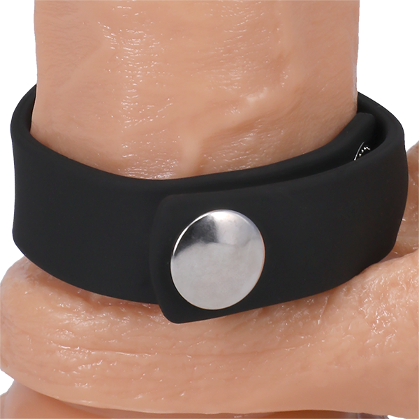 Anneau pénien en métal recouvert de silicone Merci The Paradox