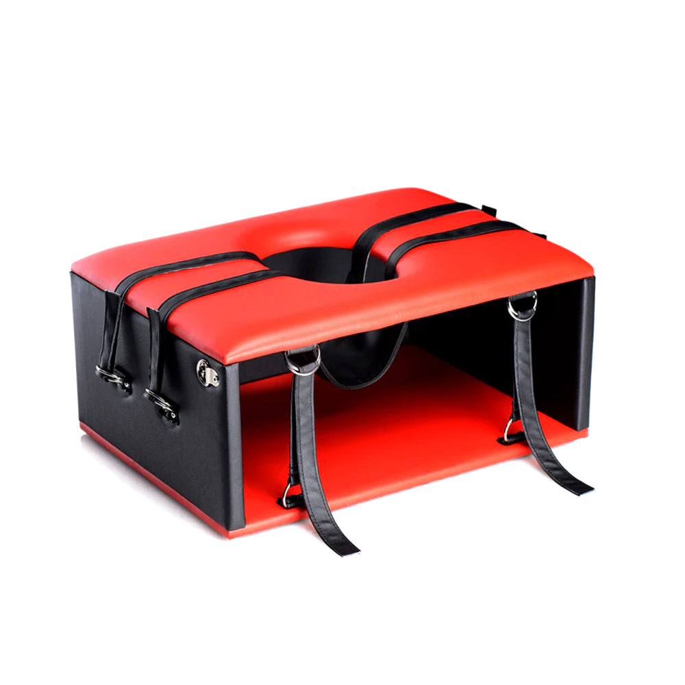 Master Series Queening Chair