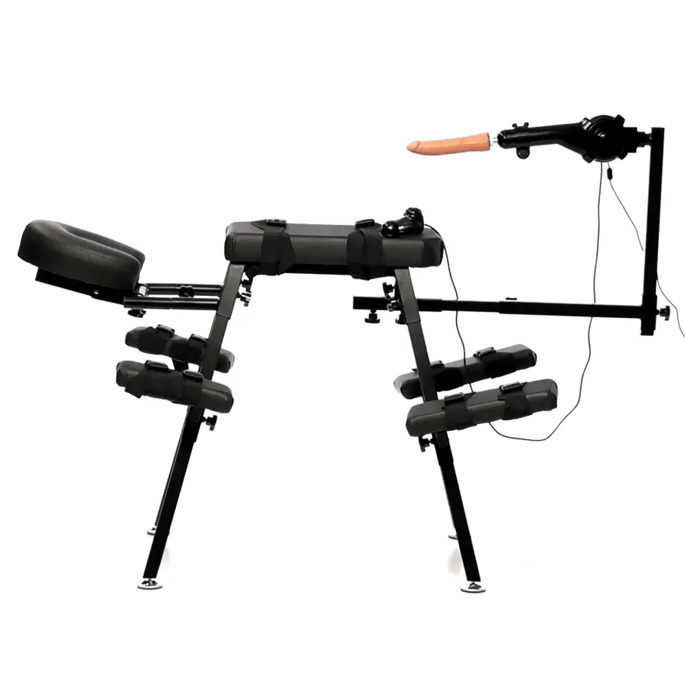 Chaise d'obéissance avec machine sexuelle