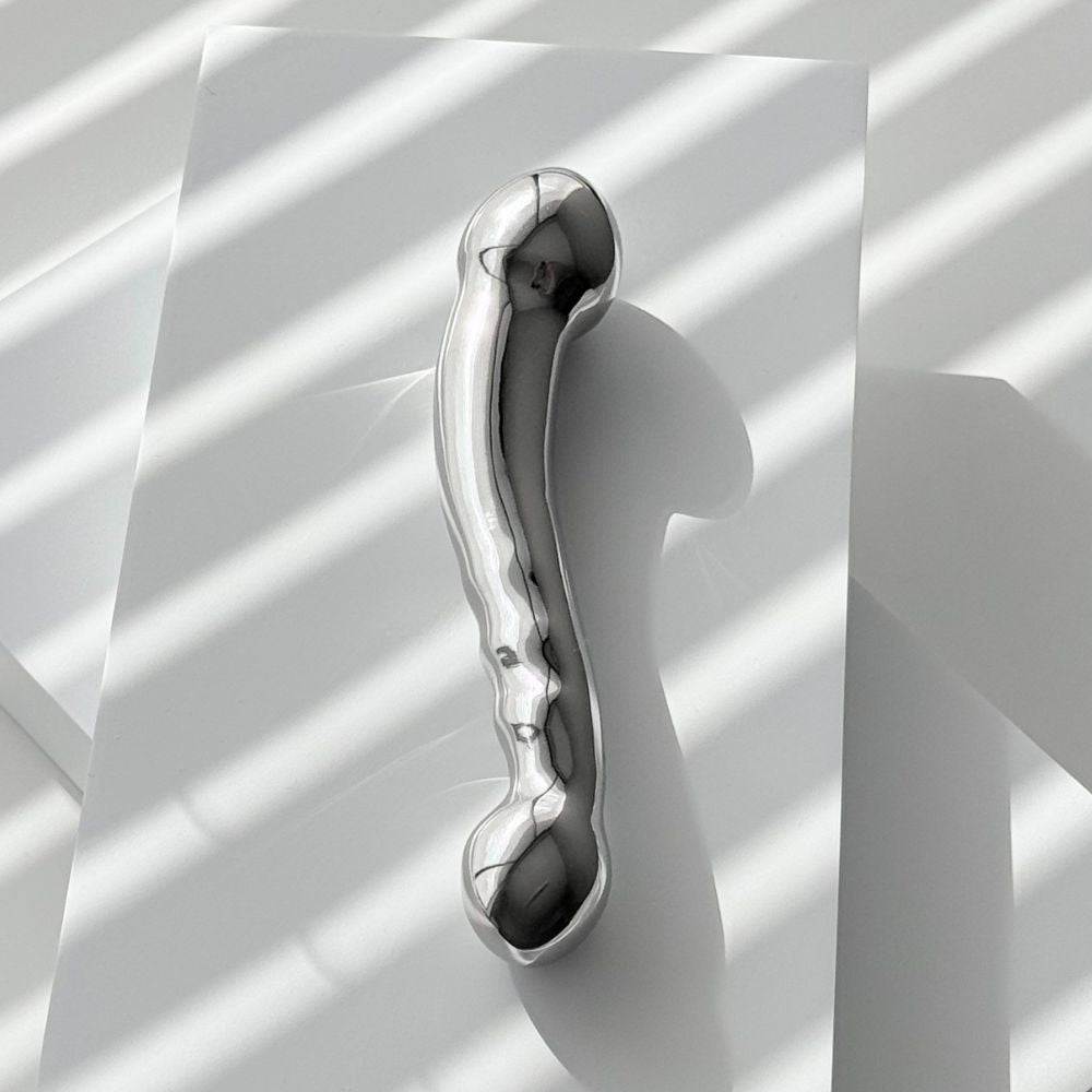 Thorn & Feather Axis Wand