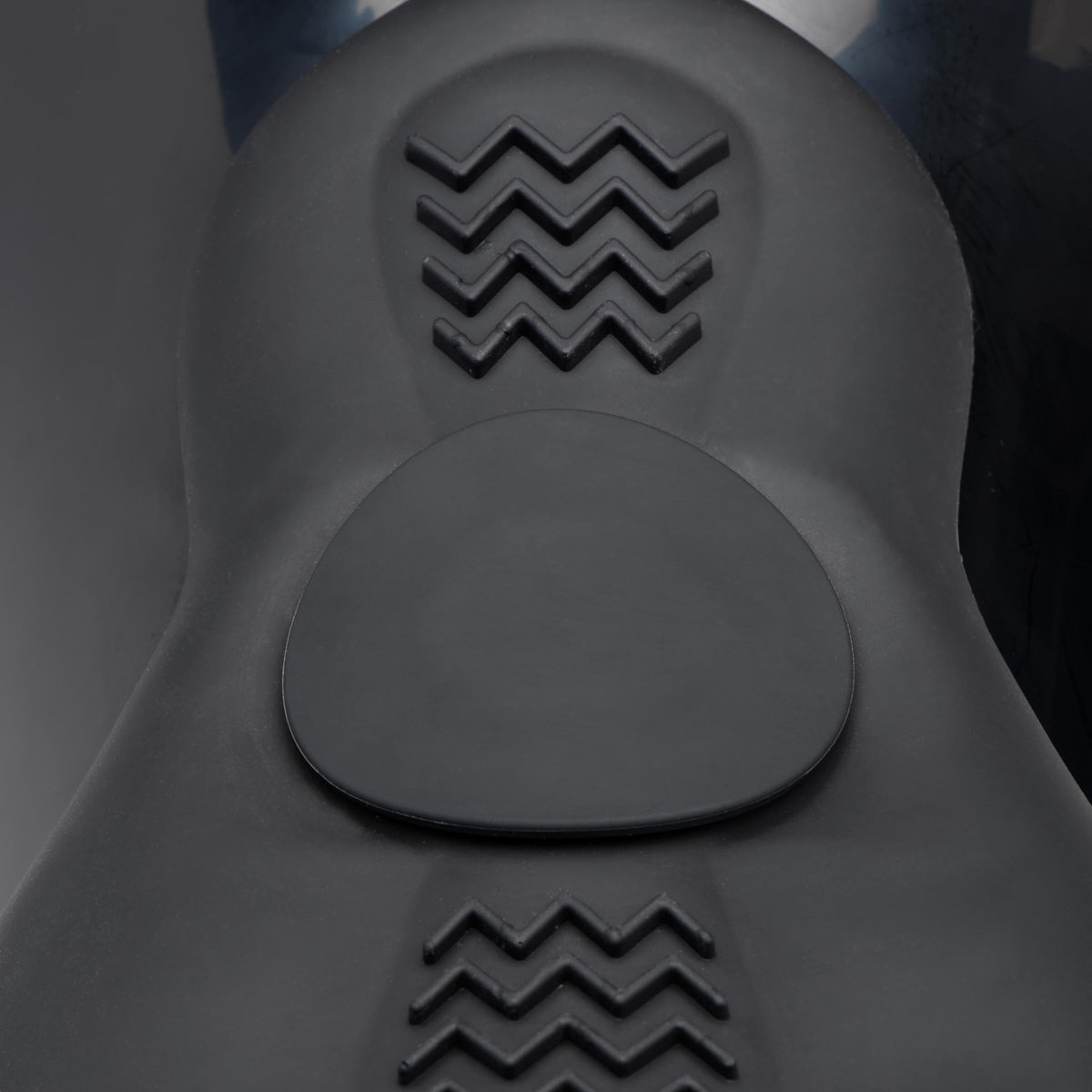 Machine sexuelle à selle vibrante 10X et poussée 10X The Bucking Saddle de LoveBotz