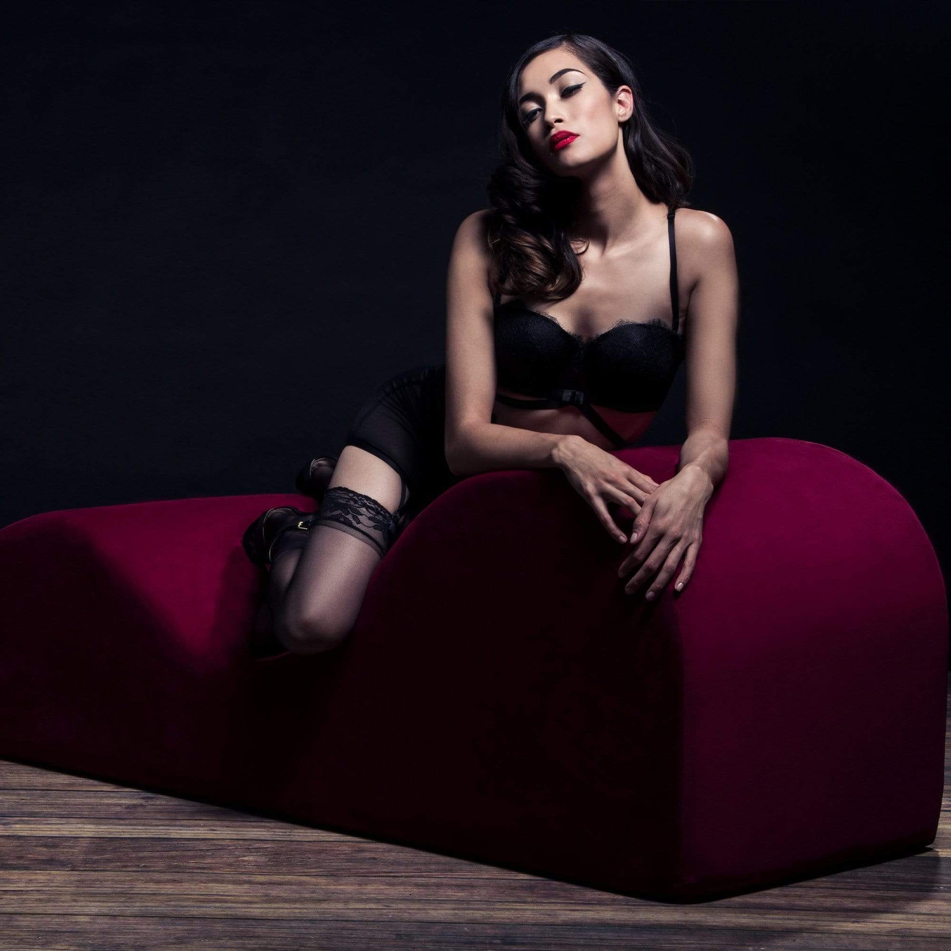 Liberator Esse Sex Lounge Chair - Thorn & Feather