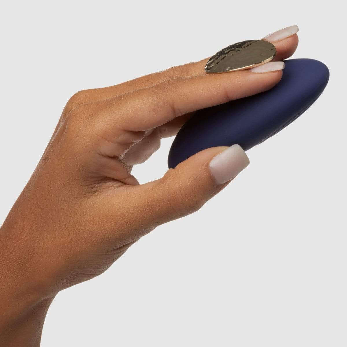 Chic Violet Finger Grip Vibrator - Thorn & Feather